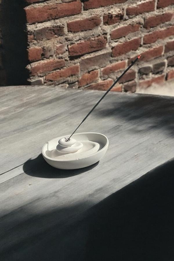 Beton Tütsülük Mini Kayık Model